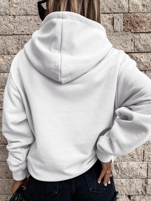 Sweat à capuche à manches longues avec poche