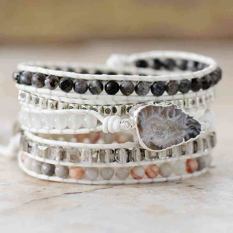 Bracelet superposé en pierres naturelles